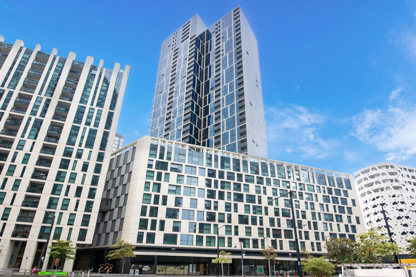 3601E/888 Collins Street, Docklands VIC 3008