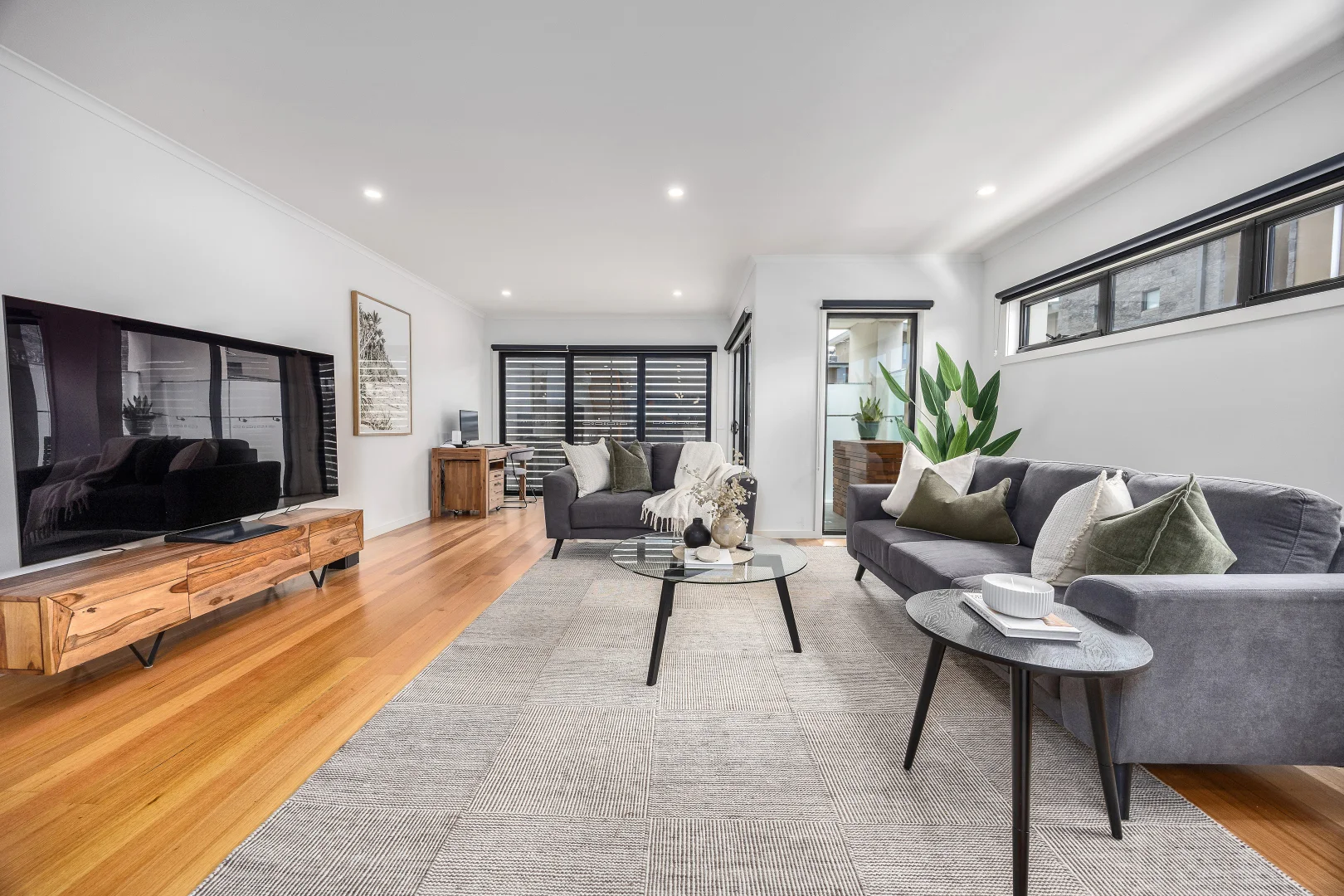 Additional image 2 of 1/42A Nepean Highway, Seaford VIC 3198