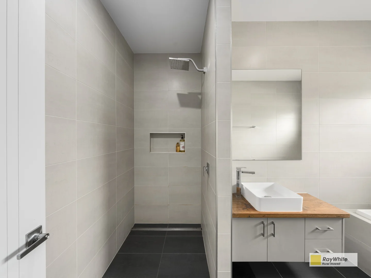 Additional image 20 of 11 Wolbah Close, Inverell NSW 2360