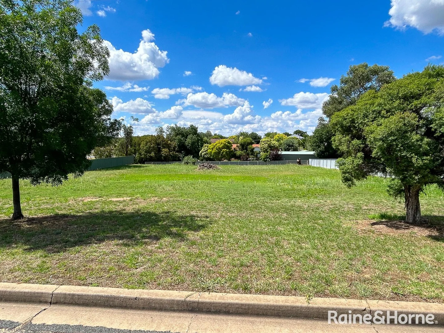 9 South Street, Grenfell NSW 2810