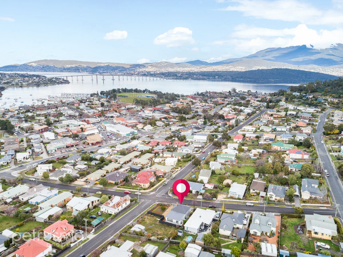 Additional image 3 of 15 Nelumie Street, Lindisfarne TAS 7015