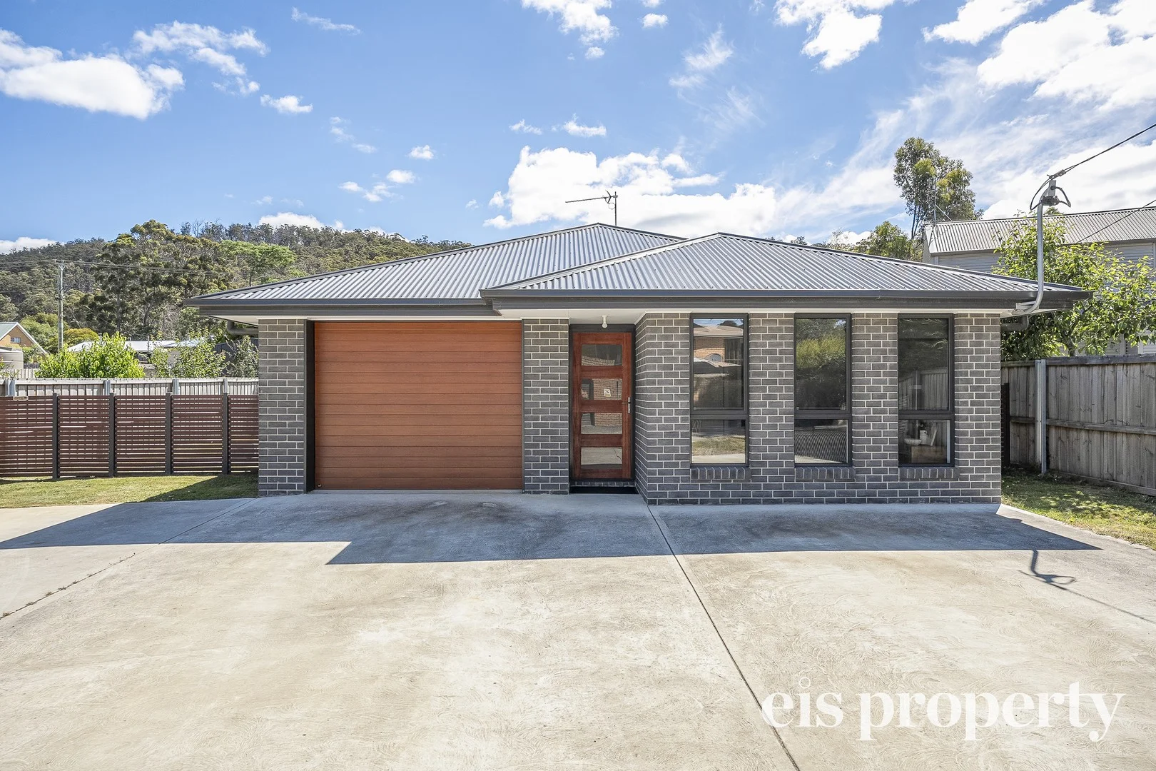 5 Challis Crescent, Deep Bay TAS 7112
