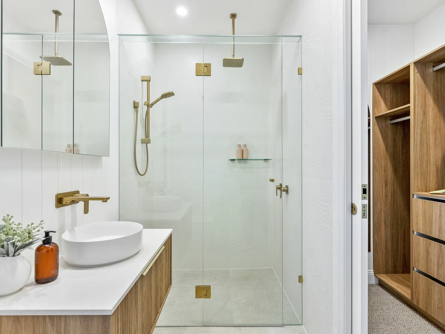 Additional image 20 of 15 Rankin Parade, Main Beach QLD 4217