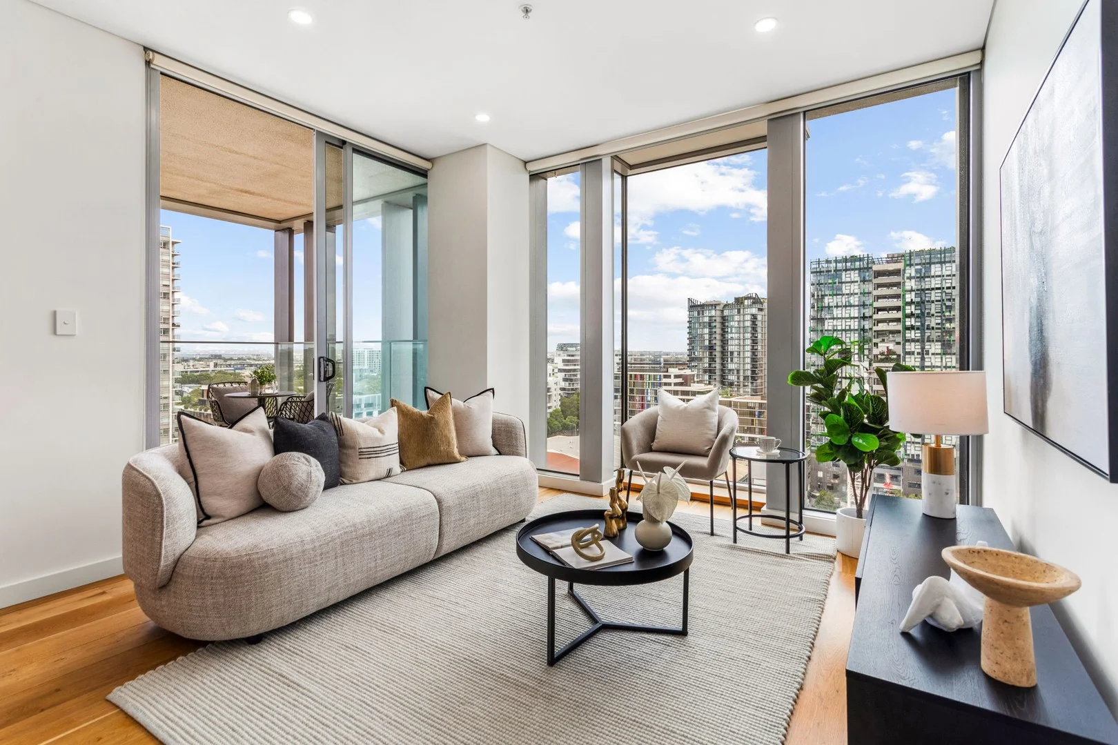 Additional image 2 of 1104/16 Gadigal Avenue, Waterloo NSW 2017