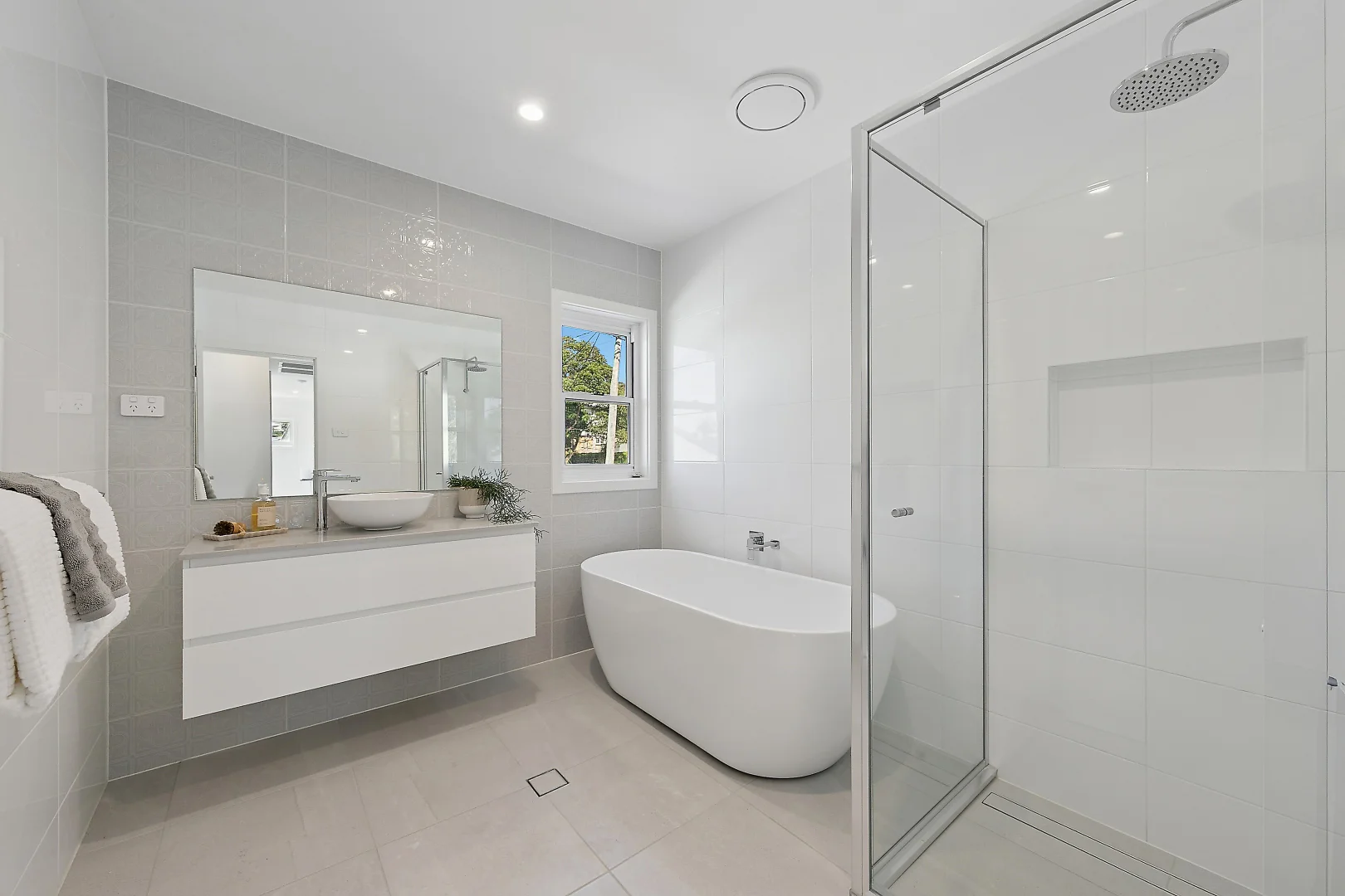 Additional image 14 of 4 Bershire Avenue, Merewether Heights NSW 2291