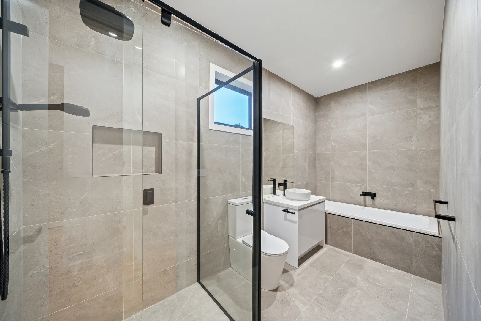 Additional image 8 of 12 Ecurb Street, Clyde North VIC 3978