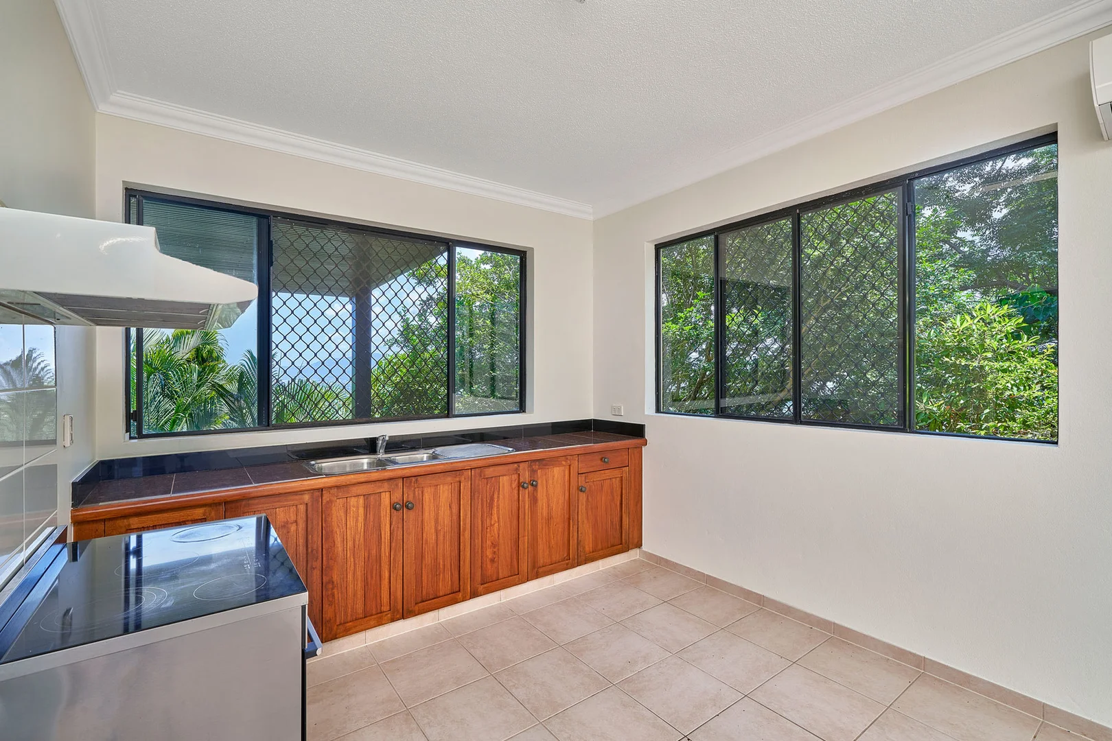 Additional image 27 of 5 Richmond Court, Mooroobool QLD 4870