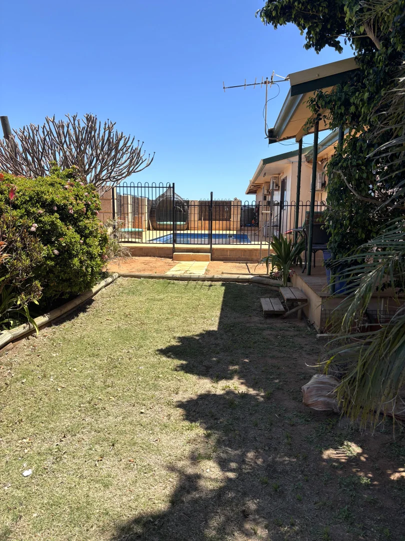 Additional image 32 of 563 & 561 Robinson Street, Carnarvon WA 6701