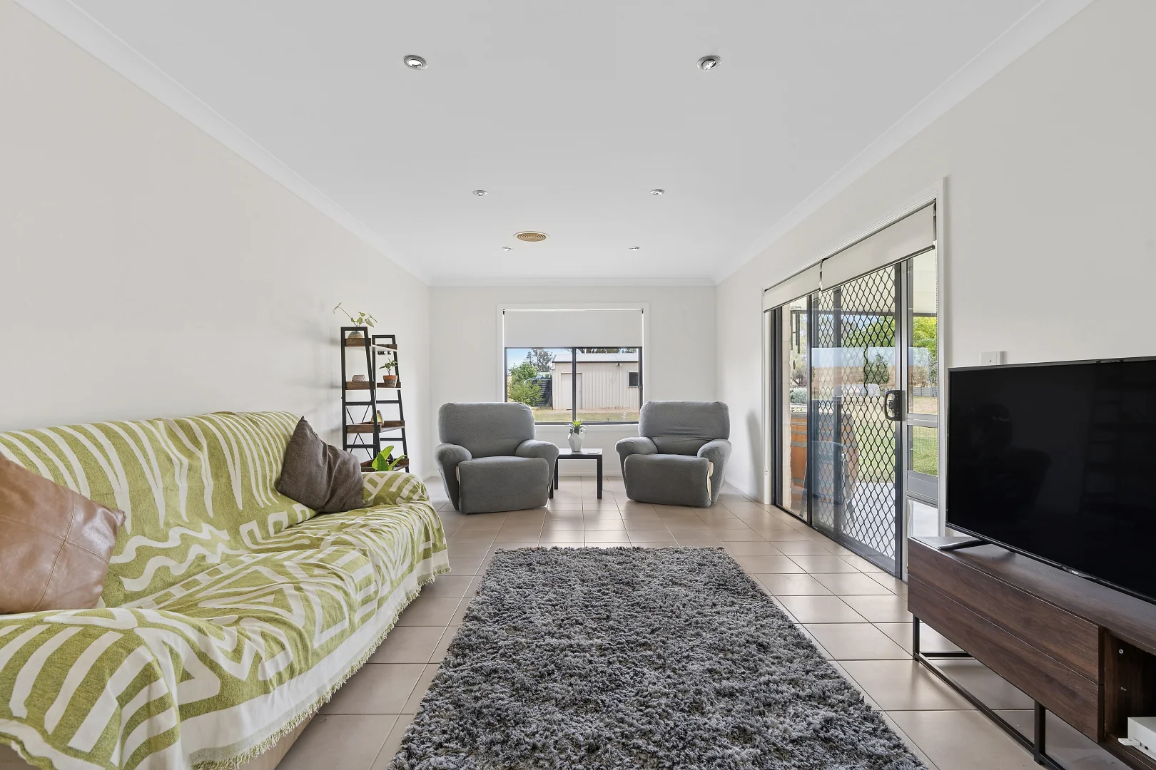 Additional image 11 of 16 Karawatha Drive, Narrandera NSW 2700