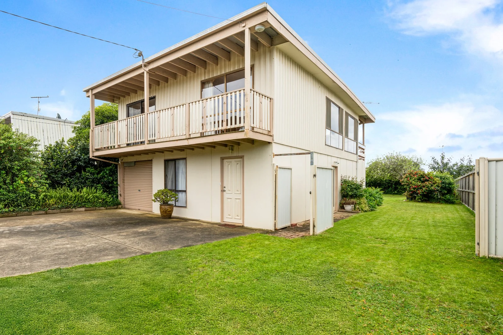 12 Clyde Avenue, St Leonards VIC 3223