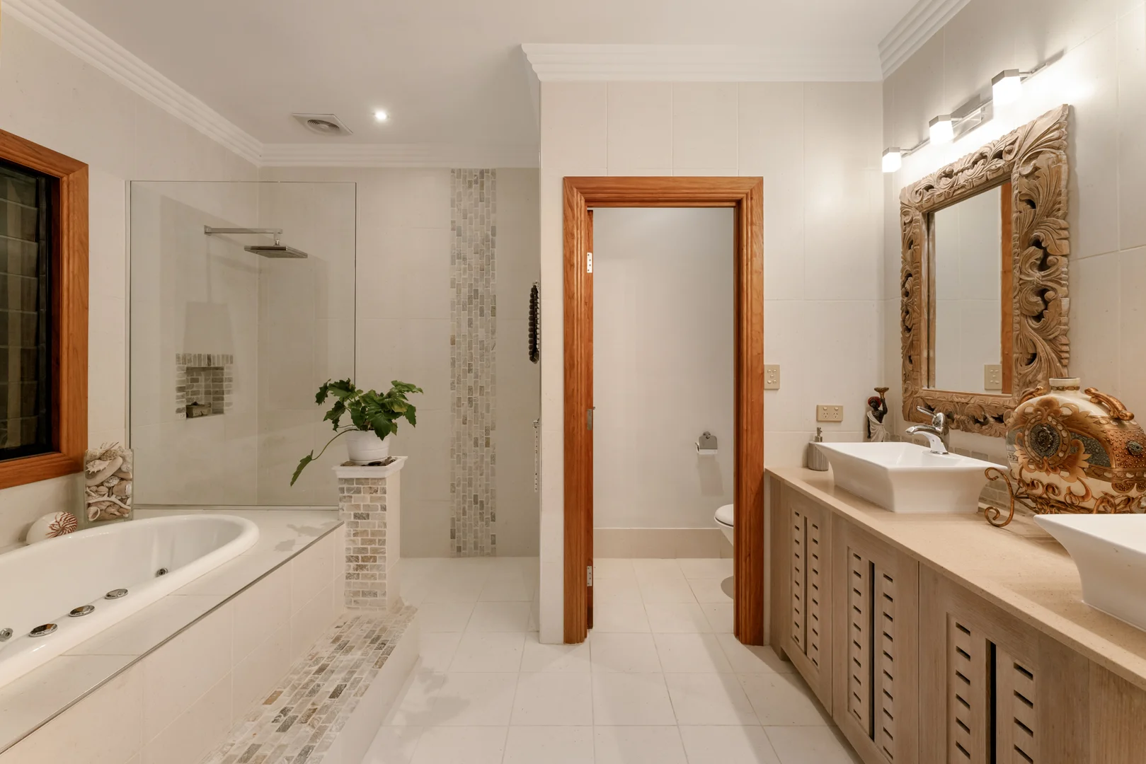 Additional image 13 of 123 & 125 Allambi Avenue, Broadbeach Waters QLD 4218