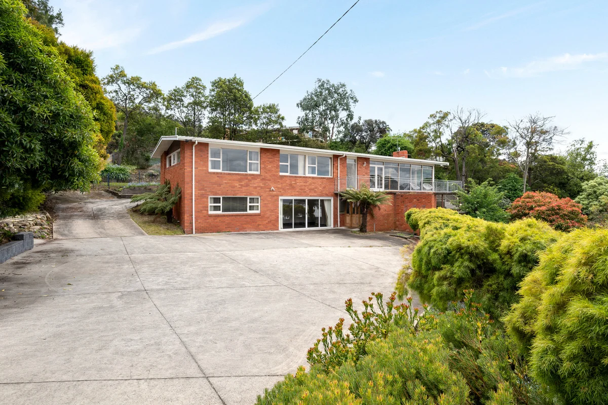 1 Atunga Street, Taroona TAS 7053