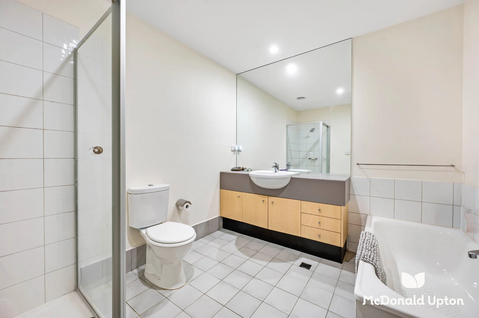 Additional image 13 of 852/1 Esplanade West, Port Melbourne VIC 3207