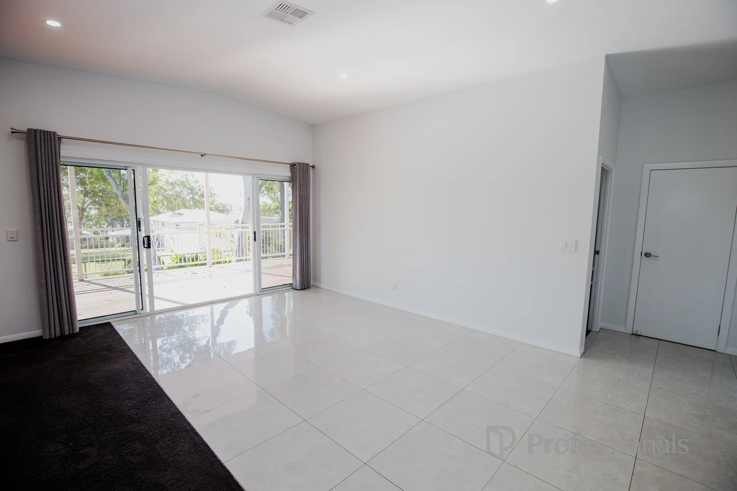 Additional image 16 of 17 High Central Road, Macleay Island QLD 4184