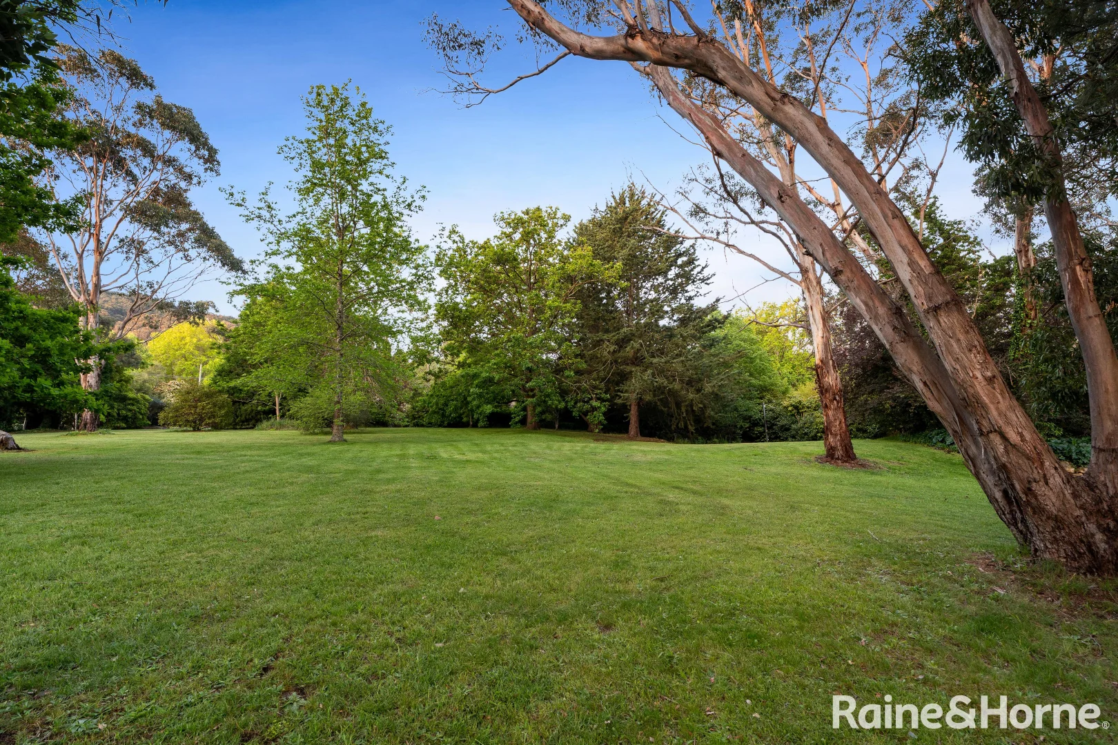 Additional image 30 of 5 Governors Drive, Mount Macedon VIC 3441