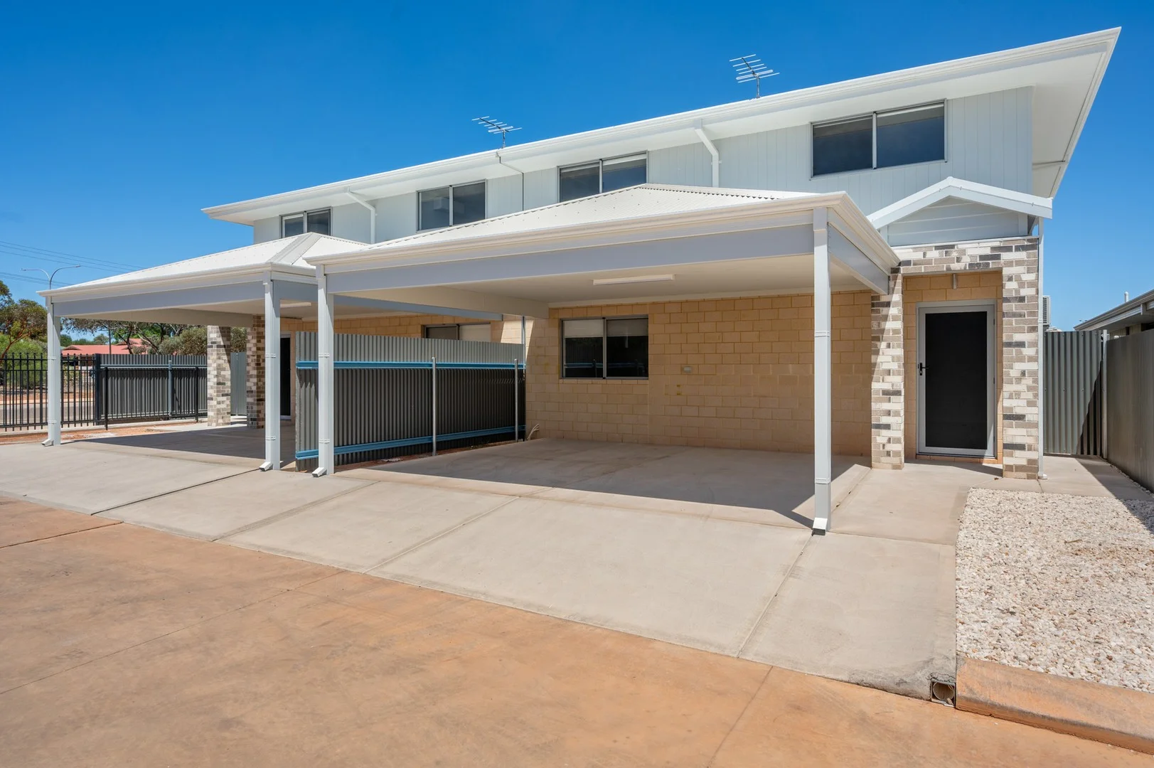 U1 & U2/9 Dellar Place, South Kalgoorlie WA 6430