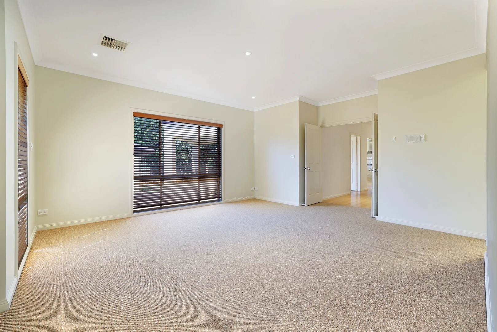 Additional image 14 of 72 The Grange, Tamworth NSW 2340