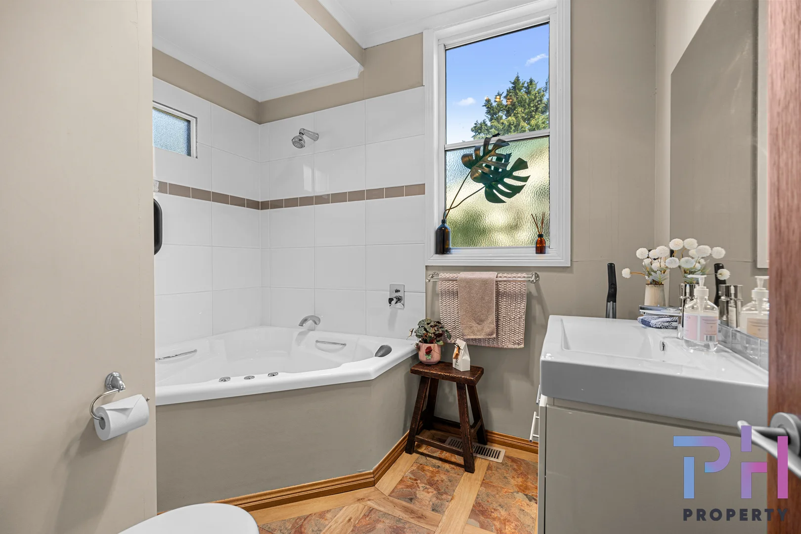 Additional image 10 of 49 Havlin Street East, Kennington VIC 3550