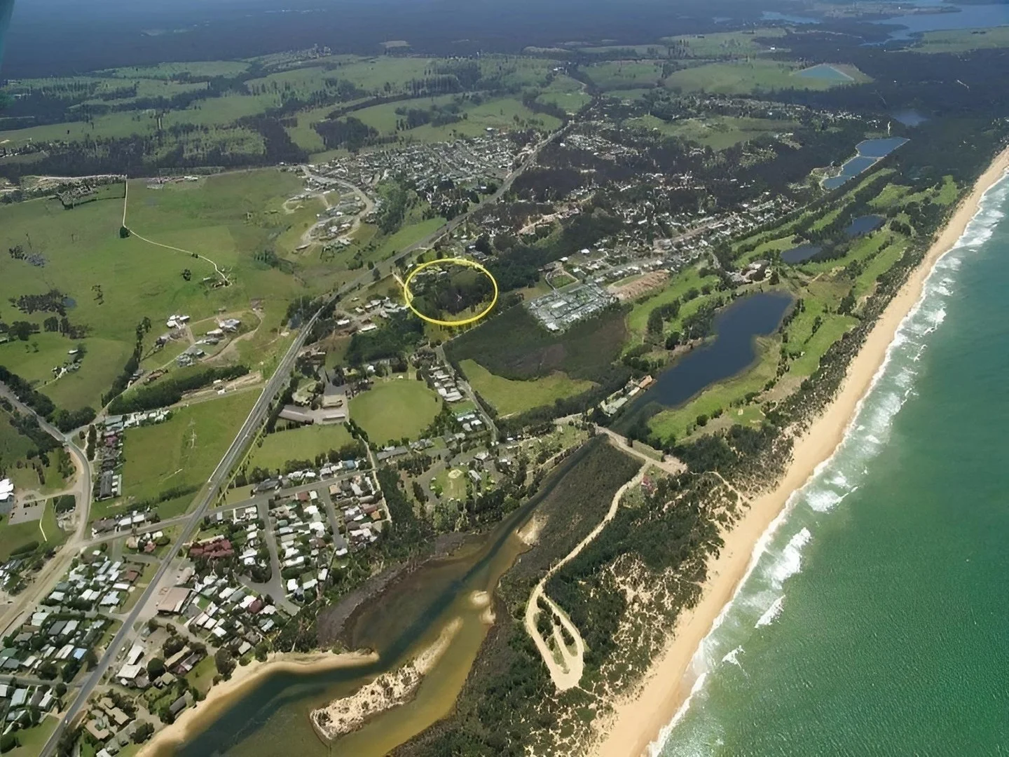 31 Lyrebird Court, Lakes Entrance VIC 3909