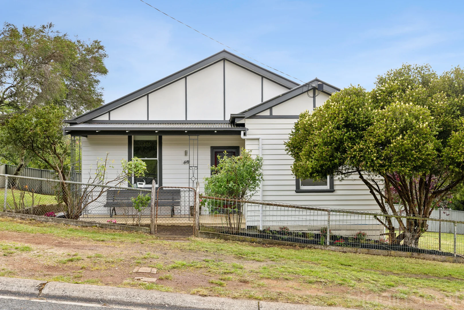 Additional image 2 of 115 Raglan Street, Daylesford VIC 3460