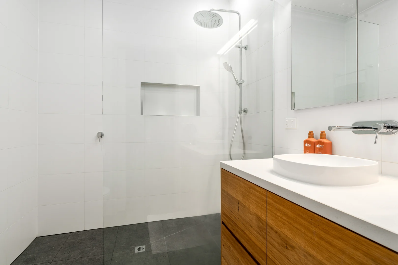 Additional image 11 of 32-34 Whitcombes Road, Drysdale VIC 3222