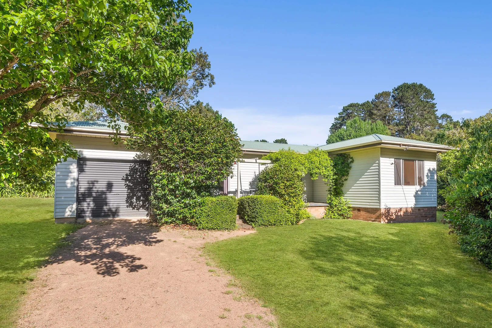 1 Throsby Road, Fitzroy Falls NSW 2577