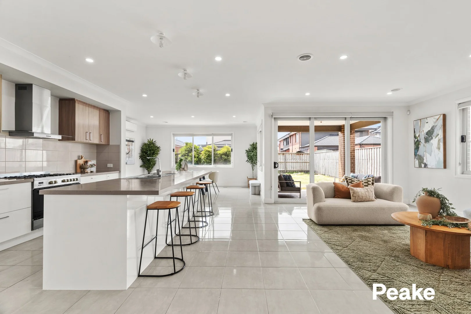 16 Monica Way, Beaconsfield VIC 3807