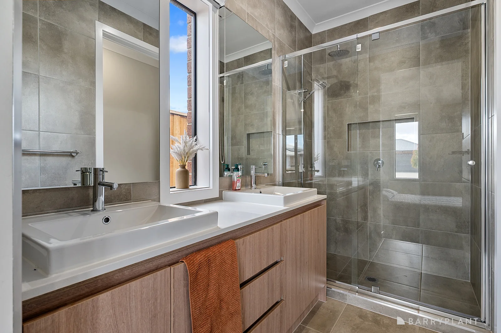 Additional image 3 of 95 Aristides Crescent, Thornhill Park VIC 3335