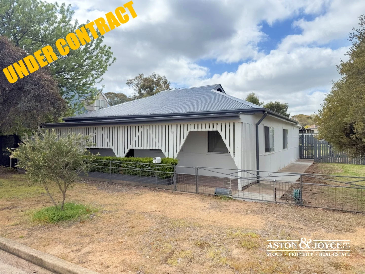 8 West Street, Grenfell NSW 2810
