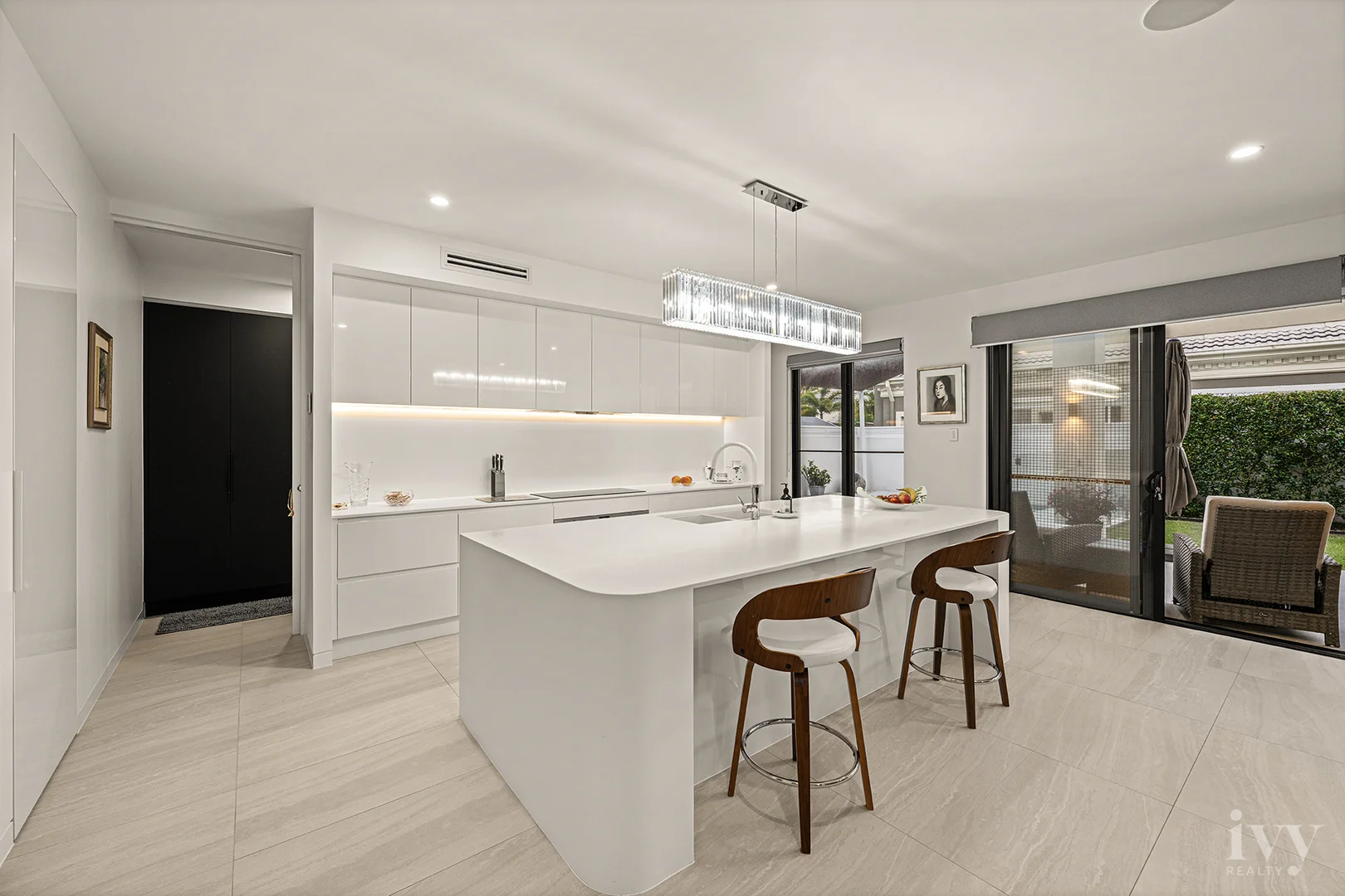 Additional image 7 of 10 Queen Guineveres Place, Sovereign Islands QLD 4216