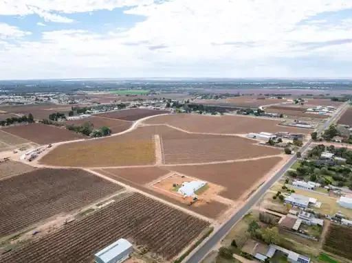 Additional image 12 of 393 & 92 Karadoc & Fifth St., Nichols Point VIC 3501