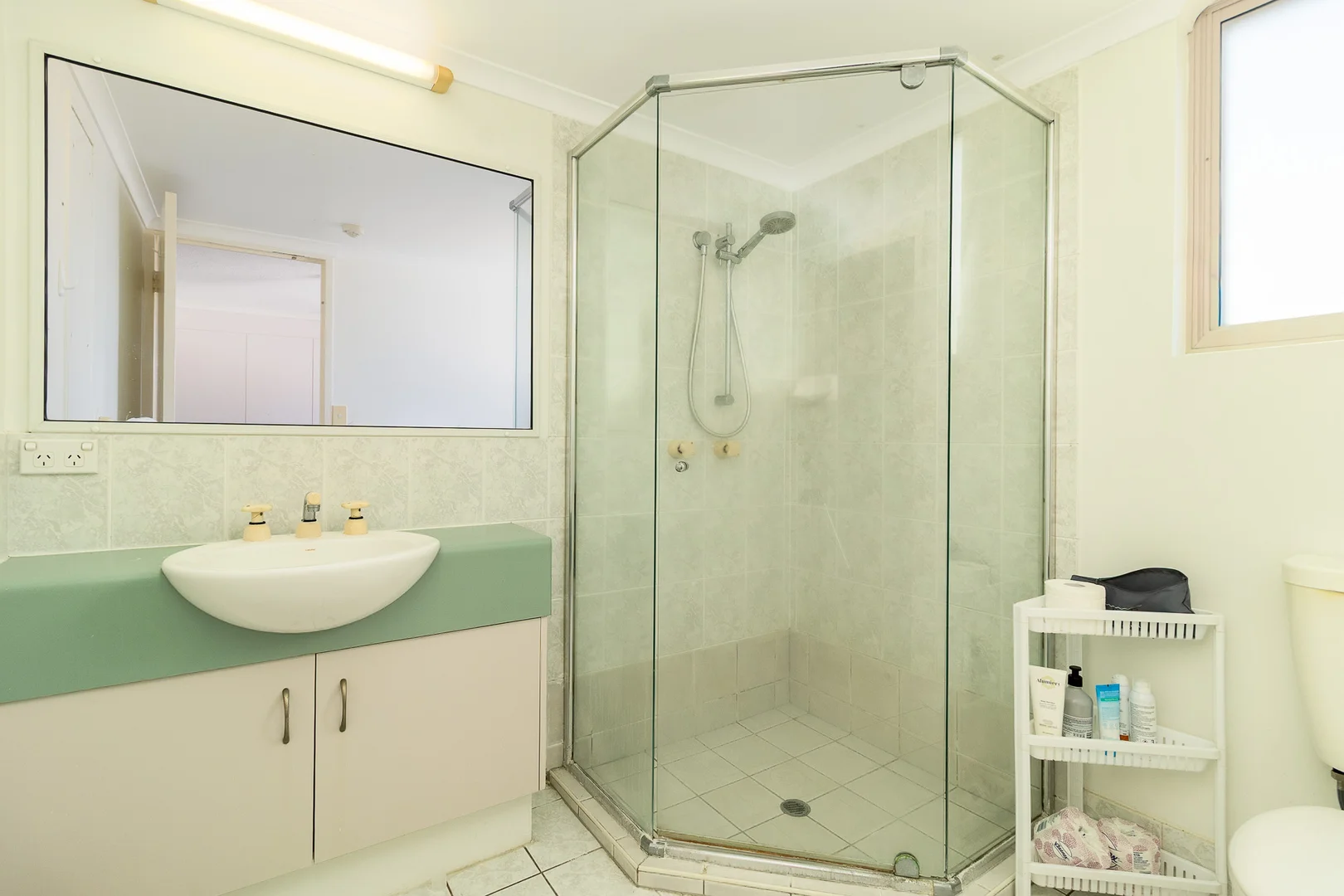 Additional image 11 of 8/386 Esplanade, Torquay QLD 4655