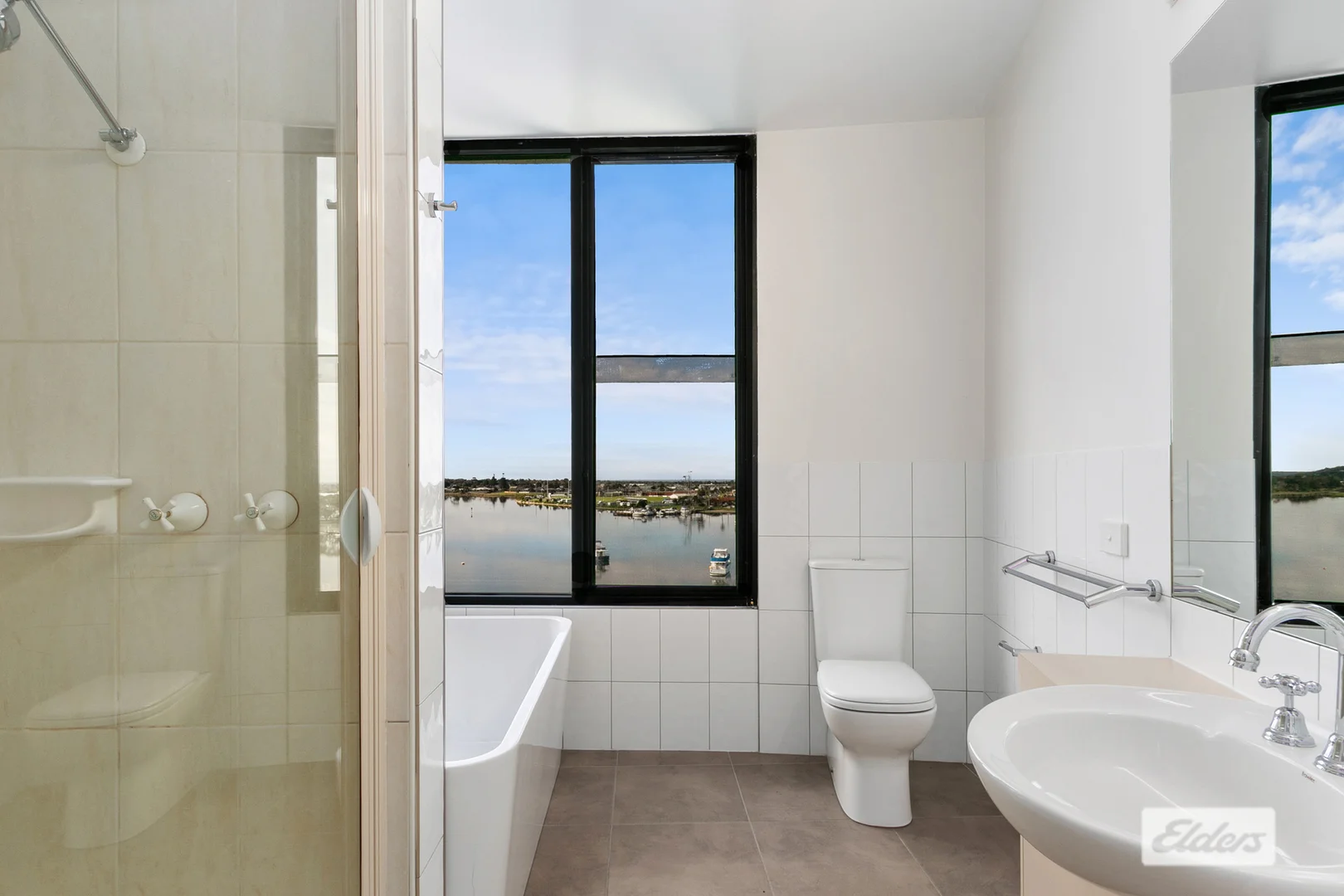 Additional image 35 of 4A Wattlebird Close, Lakes Entrance VIC 3909