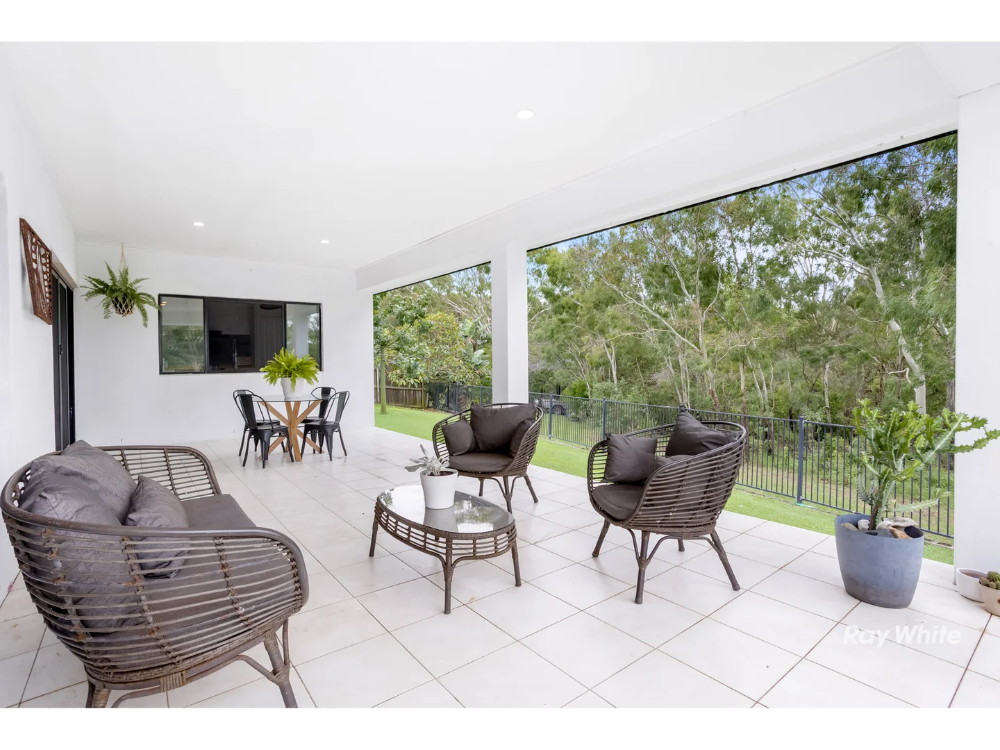 Additional image 2 of 95 Bottlebrush Drive, Lammermoor QLD 4703