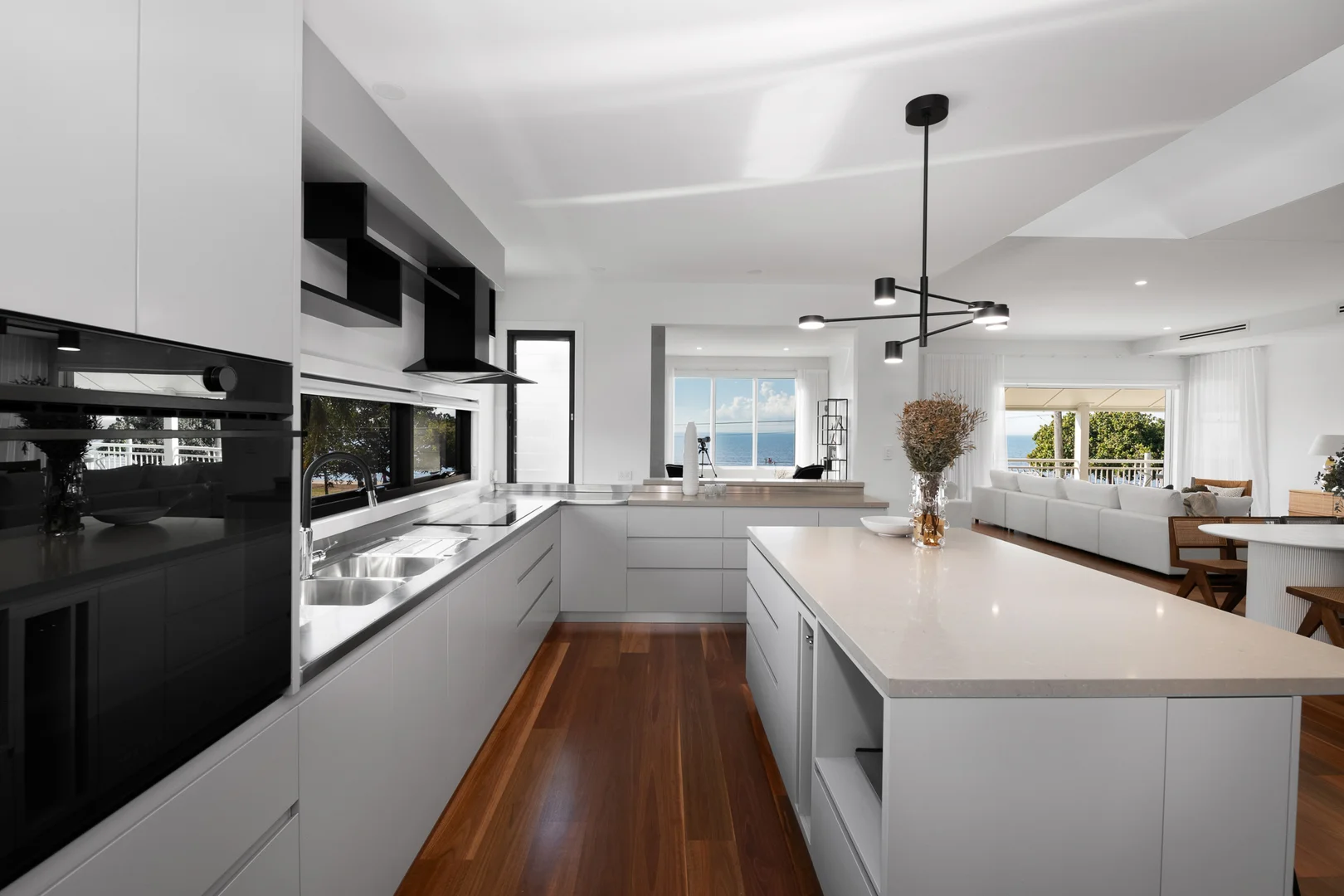 Additional image 11 of 48 Flinders Parade, Sandgate QLD 4017