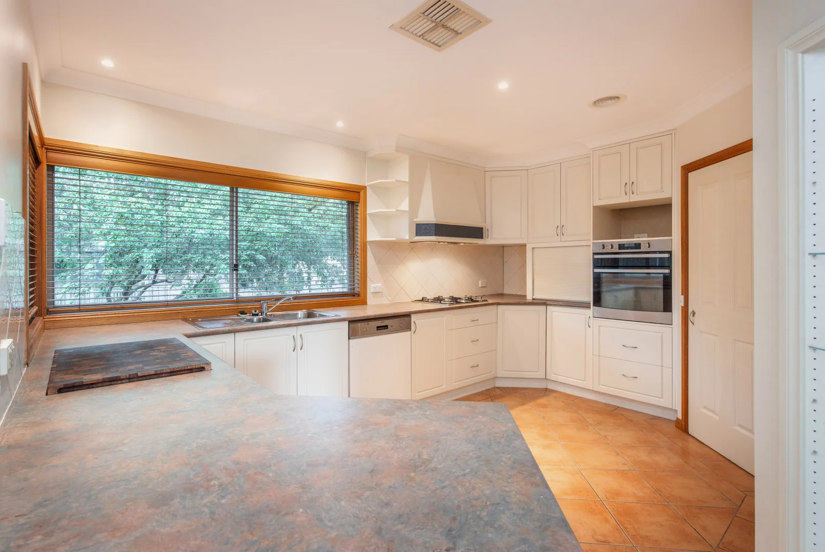 Additional image 4 of 16 Florence Crescent, West Albury NSW 2640