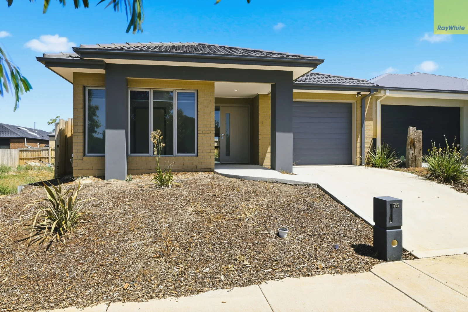 75 Holts Lane, Darley VIC 3340