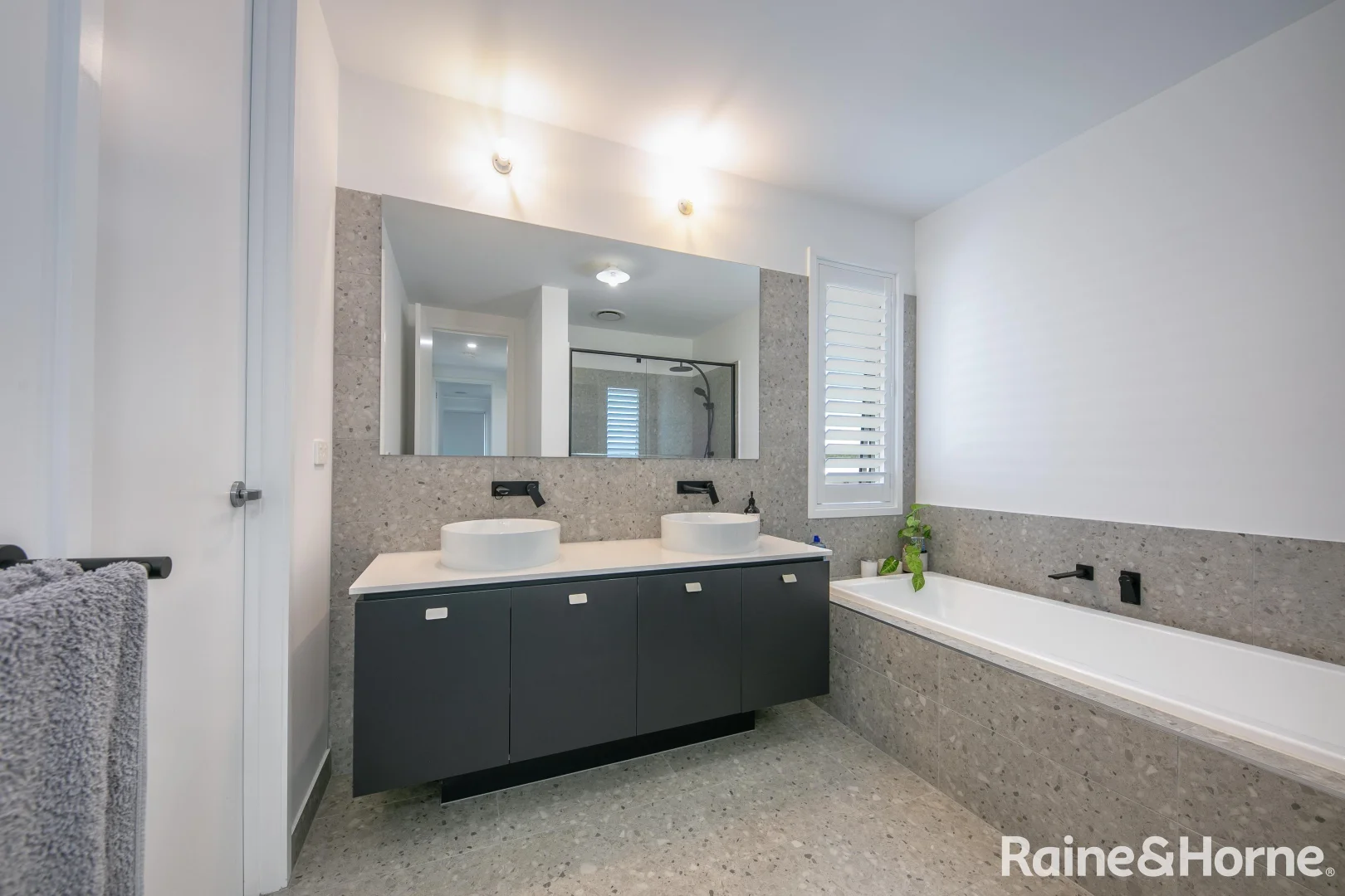 Additional image 17 of 10 Constance Way, New Gisborne VIC 3438