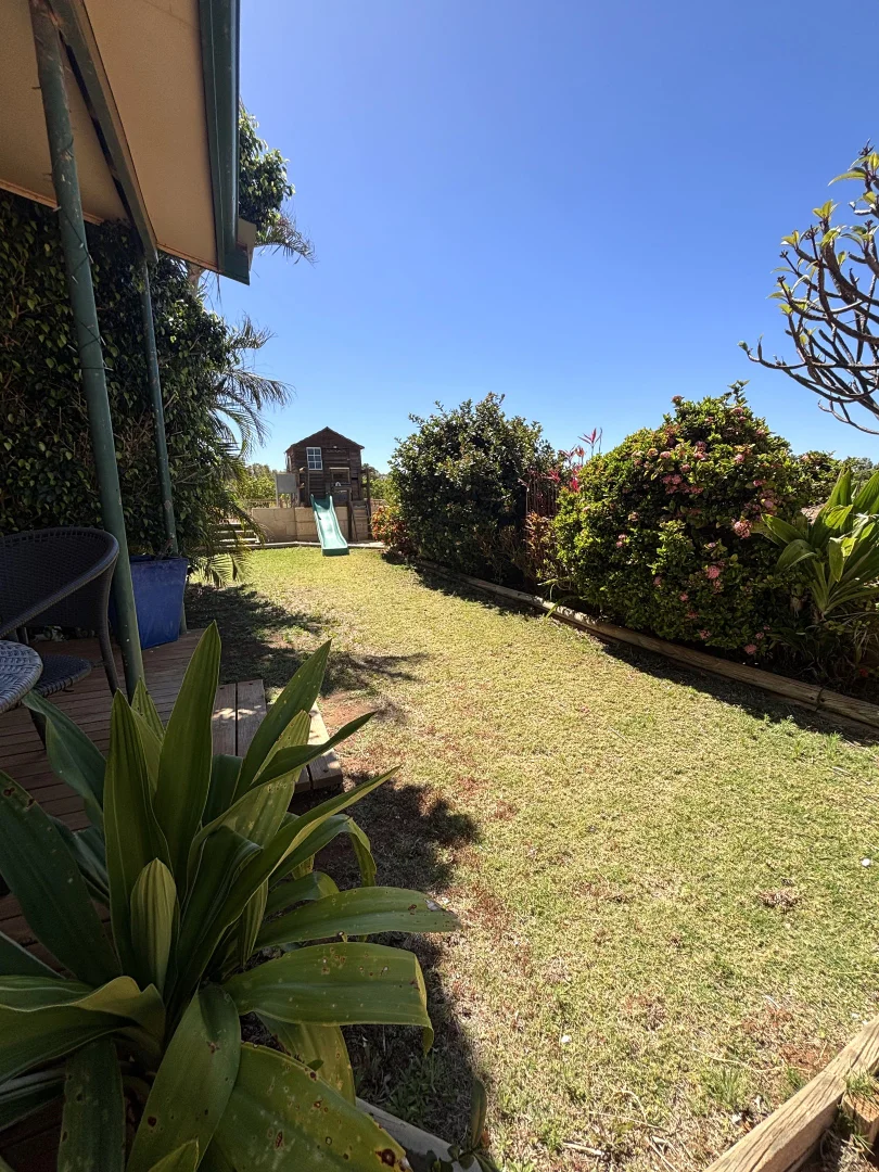 Additional image 43 of 563 & 561 Robinson Street, Carnarvon WA 6701