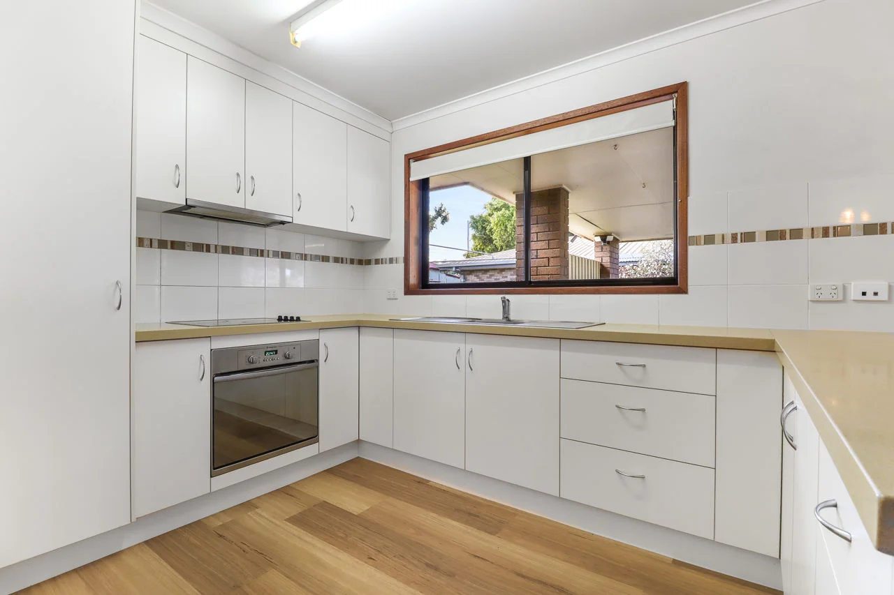 Additional image 2 of 401 Campbell Cres, Deniliquin NSW 2710