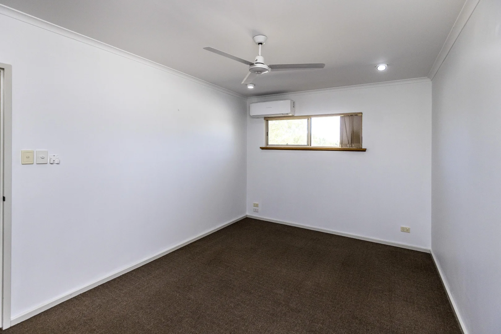 Additional image 14 of 3/2 Caterpillar Court, Desert Springs NT 0870