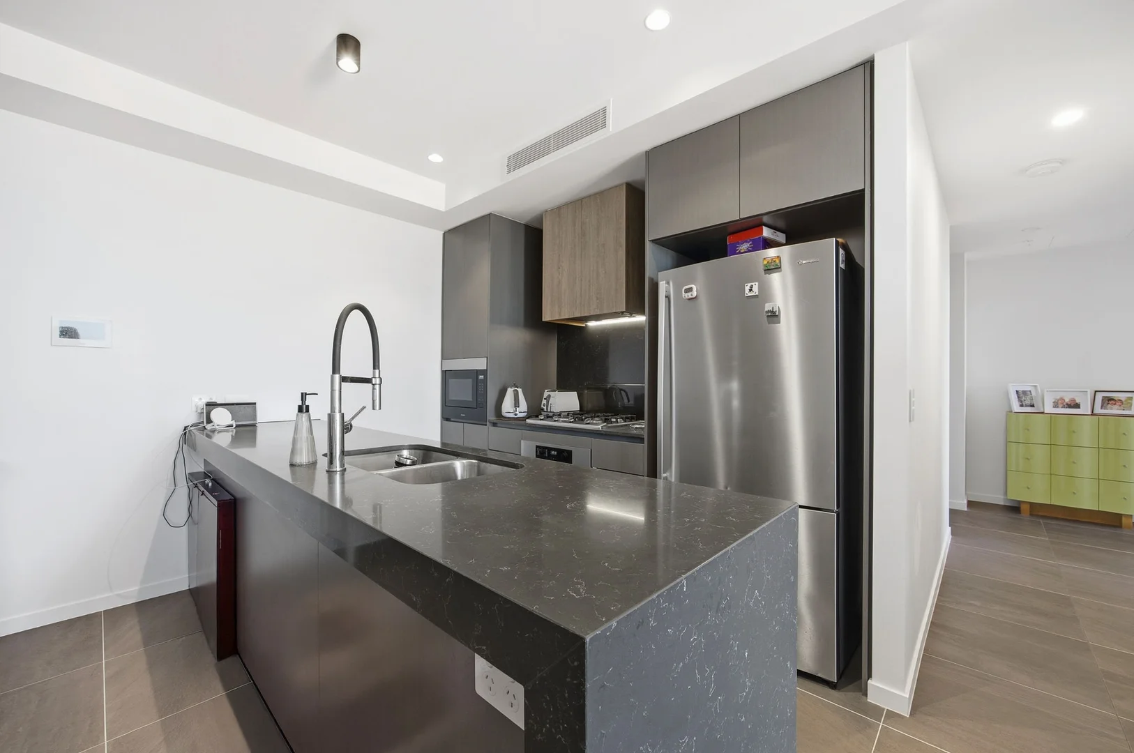 Additional image 7 of 502/28 Dalpura Street, Chevron Island QLD 4217