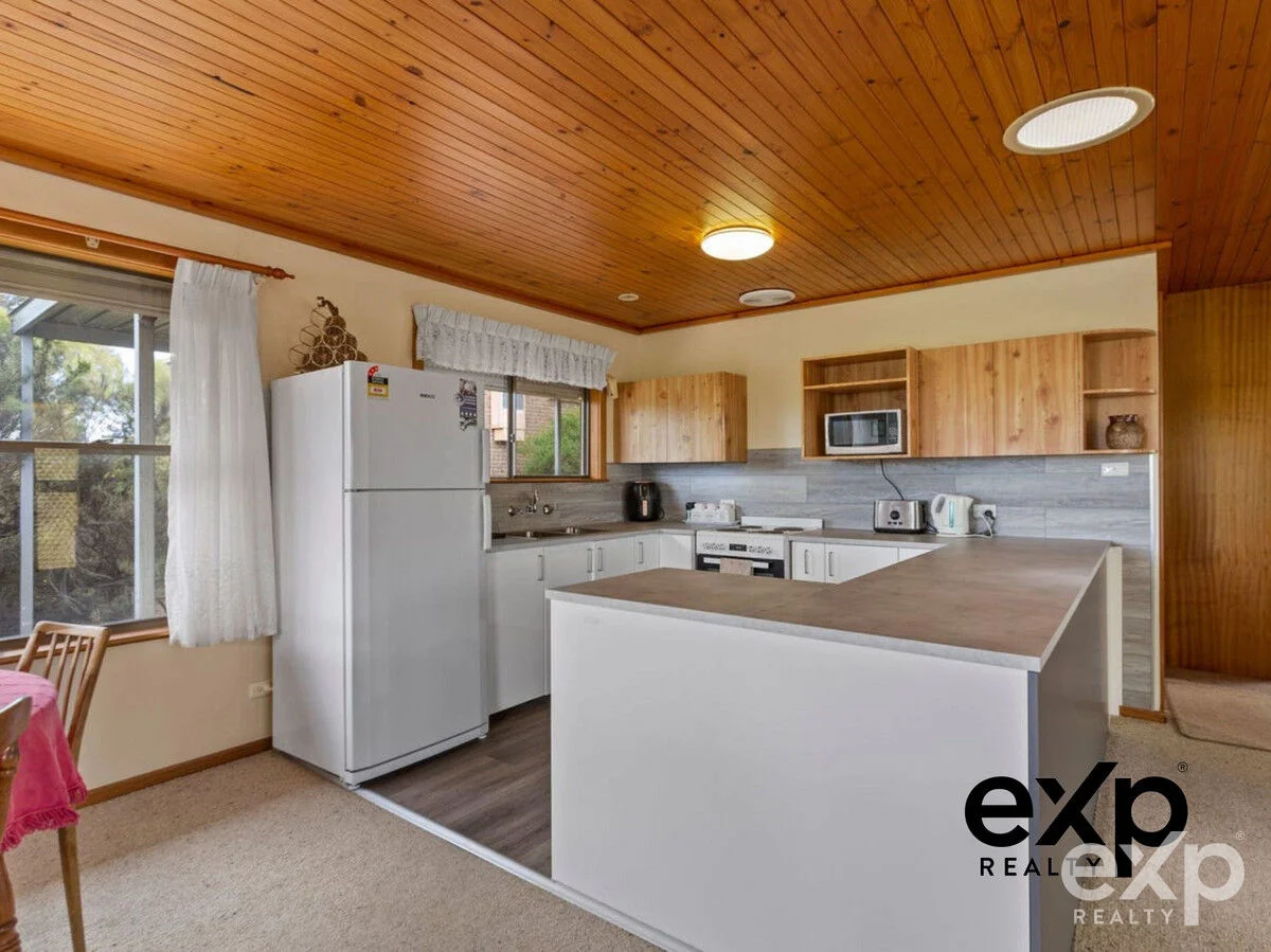 Additional image 3 of 40 Douglas Street, Coffin Bay SA 5607