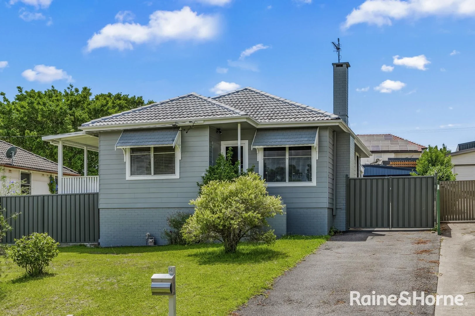 14 Blackbutt Parade, Kotara South NSW 2289