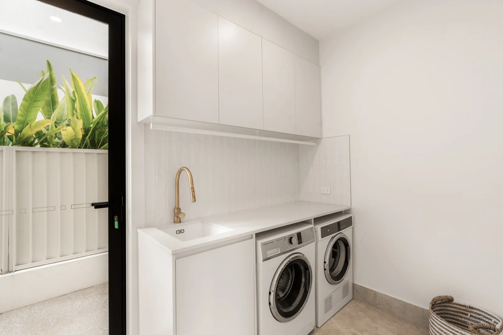 Additional image 32 of 4 Salerno Street, Isle Of Capri QLD 4217
