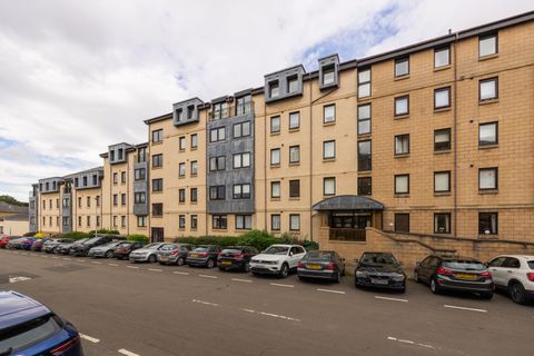 6/23 Roseburn Drive, Edinburgh EH12