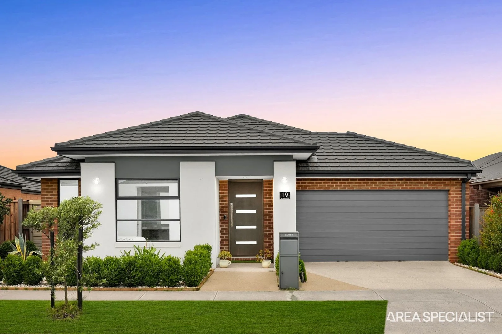 19 Apsley Way, Thornhill Park VIC 3335