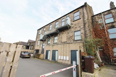 Miller Street, Deepcar S36