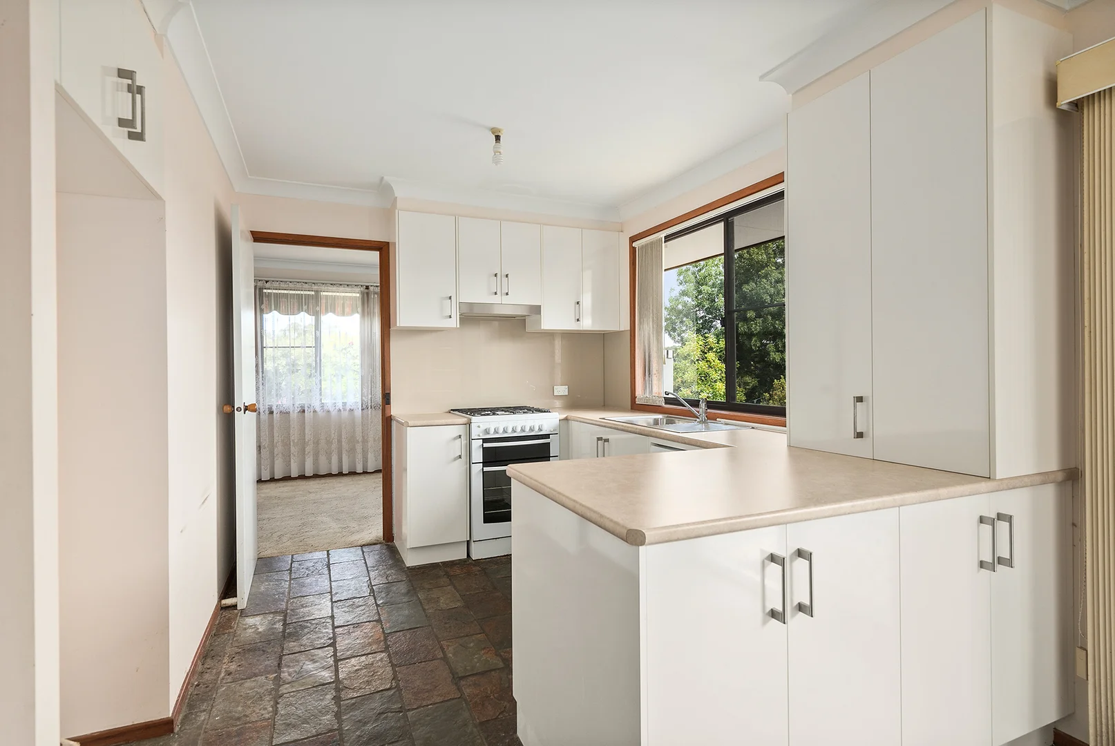 Additional image 3 of 11 Roe Street, Moss Vale NSW 2577
