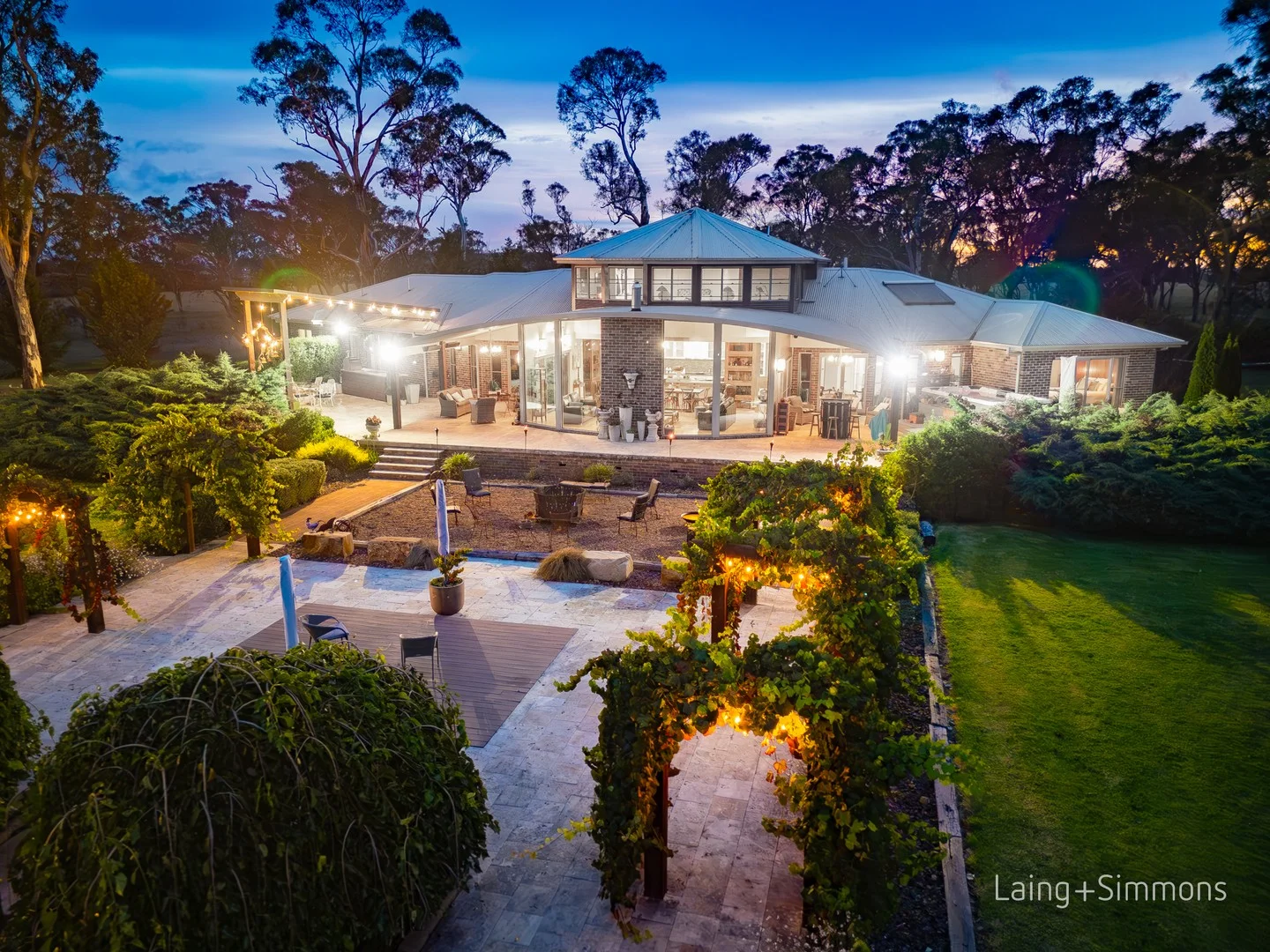 66 Simmons Road, Armidale NSW 2350